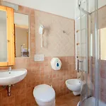 Hostel Archi Rossi *