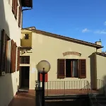 Archi Rossi Hostel Florence