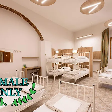 Archi Rossi Hostel