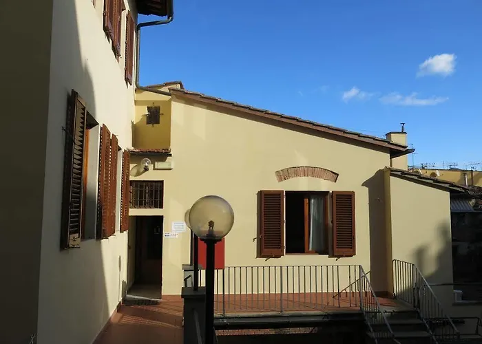 Archi Rossi Hostel Florence