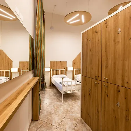 Archi Rossi Hostel Firenze