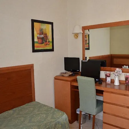 Hostel Archi Rossi