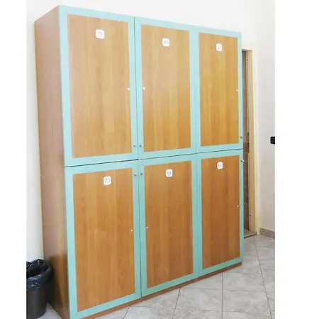 شباب آرشي روسي