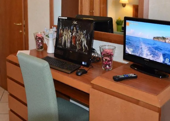 Archi Rossi Florence